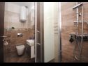 Apartmanok Damir - with garden: A1(6) Kastel Stafilic - Riviera Split  - Apartman - A1(6): fürdőszoba toalettel
