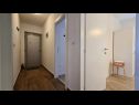 Apartmanok Ines - cosy with free parking: A1(4) Kastel Stari - Riviera Split  - Apartman - A1(4): folyosó