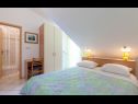 Apartmanok Vini- beautiful garden and terrase A4(4+2) Podstrana - Riviera Split  - Apartman - A4(4+2): hálószoba
