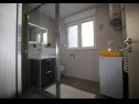 Apartmanok Dragi - adults only: SA1(2), A2(3), A3(3) Split - Riviera Split  - Apartman - A3(3): fürdőszoba toalettel