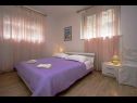 Apartmanok Brane - great location & garden terrace: A1(6+1) Split - Riviera Split  - Apartman - A1(6+1): hálószoba