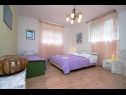 Apartmanok Brane - great location & garden terrace: A1(6+1) Split - Riviera Split  - Apartman - A1(6+1): hálószoba