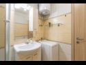 Apartmanok Neda - charming and comfy : A1(3) Split - Riviera Split  - Apartman - A1(3): fürdőszoba toalettel