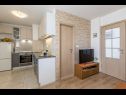Apartmanok Neda - charming and comfy : A1(3) Split - Riviera Split  - Apartman - A1(3): konyha