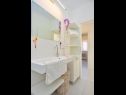 Apartmanok Ginestra - central, cosy and modern : A1(4) Split - Riviera Split  - Apartman - A1(4): fürdőszoba toalettel