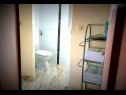 Apartmanok Kajo - free parking and BBQ: A1(4+2) Poljica (Marina) - Riviera Trogir  - Apartman - A1(4+2): fürdőszoba toalettel