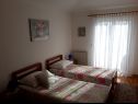 Apartmanok Vesna - 40 m from pebble beach: A1(4+1), A2(4), A3(4+1) Seget Vranjica - Riviera Trogir  - Apartman - A1(4+1): hálószoba