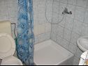Apartmanok Mara - barbecue: A1(4+1), SA3(2), SA4(2+1) Trogir - Riviera Trogir  - Apartman - A1(4+1): fürdőszoba toalettel
