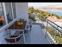 Apartmanok Petar - great location close to the sea: A1 Donji (4+2), A2 Gornji (4+2) Trogir - Riviera Trogir  - Apartman - A2 Gornji (4+2): balkon