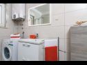 Apartmanok Maša - modern sea view apartment: A1(4+1) Trogir - Riviera Trogir  - Apartman - A1(4+1): fürdőszoba toalettel