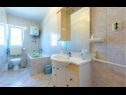 Apartmanok Mare - comfortable apartment : A1(5), A2(5) Trogir - Riviera Trogir  - Apartman - A1(5): fürdőszoba toalettel