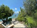 Apartmanok Mihaela - sea view : A1(5+1), A2(4), SA3(2) Trogir - Riviera Trogir  - udvar (ház és környéke)