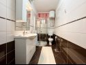 Apartmanok Mihaela - sea view : A1(5+1), A2(4), SA3(2) Trogir - Riviera Trogir  - Apartman - A2(4): fürdőszoba toalettel