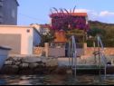 Apartmanok Sunce - next to the sea A1(4+1) Vinisce - Riviera Trogir  - ház