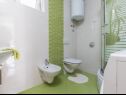 Házak a pihenésre More - garden shower: H(10+2) Vinisce - Riviera Trogir  - Horvátország  - H(10+2): fürdőszoba toalettel