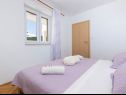 Házak a pihenésre More - garden shower: H(10+2) Vinisce - Riviera Trogir  - Horvátország  - H(10+2): hálószoba