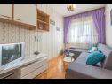 Apartmanok Kosta - 70m from sea : A1(2+1), A2(4+2) Vinisce - Riviera Trogir  - Apartman - A2(4+2): nappali