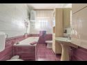 Apartmanok Kosta - 70m from sea : A1(2+1), A2(4+2) Vinisce - Riviera Trogir  - Apartman - A2(4+2): fürdőszoba toalettel