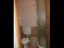 Apartmanok Antonija - fitness: SA1(2), A2(2+2), SA3(2+1), A4(2+2) Vinisce - Riviera Trogir  - Apartmanstudió - SA1(2): fürdőszoba toalettel