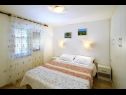 Apartmanok Sunce - next to the sea A1(4+1) Vinisce - Riviera Trogir  - Apartman - A1(4+1): hálószoba