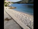 Apartmanok Josip - 5 m from beach: A1(6) Vinisce - Riviera Trogir  - strand