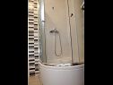 Apartmanok Ivan C A1(4+1), A2(4+1), A4(4+1), A3(4+1) Bibinje - Riviera Zadar  - Apartman - A2(4+1): fürdőszoba toalettel