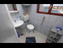 Apartmanok Ana- next to the sea A1(2+2), A2(2+3), A3(2+2), A4(2+3) Bibinje - Riviera Zadar  - Apartman - A3(2+2): fürdőszoba toalettel