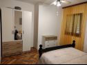 Apartmanok Andela - comfortable and affordable A1(4+2) Mali Iz (Iz sziget) - Riviera Zadar  - Apartman - A1(4+2): hálószoba