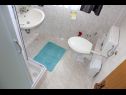 Apartmanok Ivan - 300 m from sea: A3(2), A4(2), SA5(2), A6(2) Nin - Riviera Zadar  - Apartman - A3(2): fürdőszoba toalettel