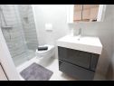Apartmanok Oasis A1(4+2), A2(2+2), A3(2+2) Nin - Riviera Zadar  - Apartman - A1(4+2): fürdőszoba toalettel