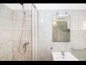 Apartmanok Ivan - modern & close to center: A1(4), A2(2+2) Nin - Riviera Zadar  - Apartman - A1(4): fürdőszoba toalettel