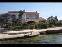 Apartmanok Andri - 5 m from the beach : A1(4), A2-donji(2+2) Petrcane - Riviera Zadar  - ház