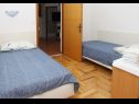 Apartmanok Mari - 100 m from beach: A1(4), A2(4) Petrcane - Riviera Zadar  - Apartman - A1(4): hálószoba