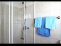 Apartmanok Mari - 100 m from beach: A1(4), A2(4) Petrcane - Riviera Zadar  - Apartman - A1(4): fürdőszoba toalettel