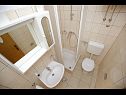 Apartmanok Armitage - family friendly: A1(4), A2(4+1), A3(2+1), A4(2+1), A5(2+1) Privlaka - Riviera Zadar  - Apartman - A5(2+1): fürdőszoba toalettel