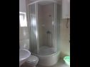 Apartmanok JoPek - sea view; SA1(2+1) Rtina - Riviera Zadar  - Apartmanstudió - SA1(2+1): fürdőszoba toalettel