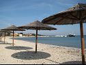 Házak a pihenésre Branka - 80 m from beach: H(5) Vir - Riviera Zadar  - Horvátország  - strand