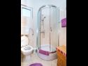 Apartmanok Ljubo - modern andy cosy A1(2+2), A2(4+2), A3(4+2) Vrsi - Riviera Zadar  - Apartman - A3(4+2): fürdőszoba toalettel