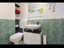 Apartmanok Ivan - 50 m from sea: A1(3+1) Zadar - Riviera Zadar  - Apartman - A1(3+1): fürdőszoba toalettel