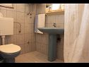 Apartmanok és szobák Jagoda - comfy and cozy : A1 Lijevi (3+2), A2 Desni (3+2), R1(4) Zadar - Riviera Zadar  - Apartman - A2 Desni (3+2): fürdőszoba toalettel