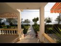 Házak a pihenésre Villa Petar 1 - 10m from sea: H(4) Zadar - Riviera Zadar  - Horvátország  - terasz