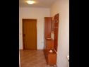 Apartmanok FRANE - family apartment A1 prizemlje(4+1), A2 kat(4+1) Zaton (Zadar) - Riviera Zadar  - Apartman - A1 prizemlje(4+1): folyosó