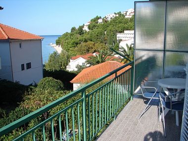 Apartmanok Eddie - 80m from the sea A1(4+2), A2(2+1) Baska Voda - Riviera Makarska 