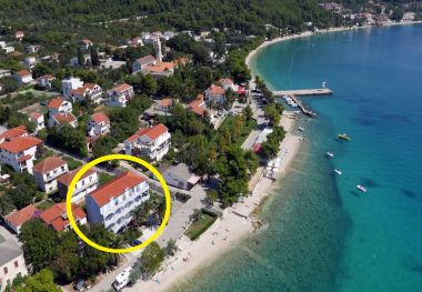 Apartmanok és szobák Tomo 1 - at the beach: A4(2+2), RA1(2), RA2(2), RA3(2) Zaostrog - Riviera Makarska 