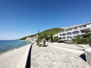 Apartmanok Tomo - 10 m from beach: A1(2+2), SA2(2) Zaostrog - Riviera Makarska 