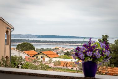 Apartmanok Nada- sea view: A1 - Ljubičasti (4+2), A2 - Crveni (4+2) Banjol - Rab sziget 