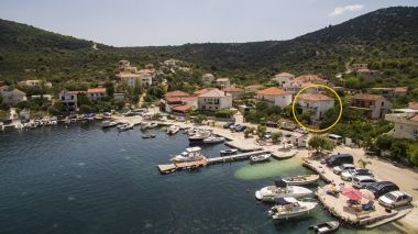 Apartmanok Jere - 30 m from beach: A1(4+1), A2(2+1) Vinisce - Riviera Trogir 