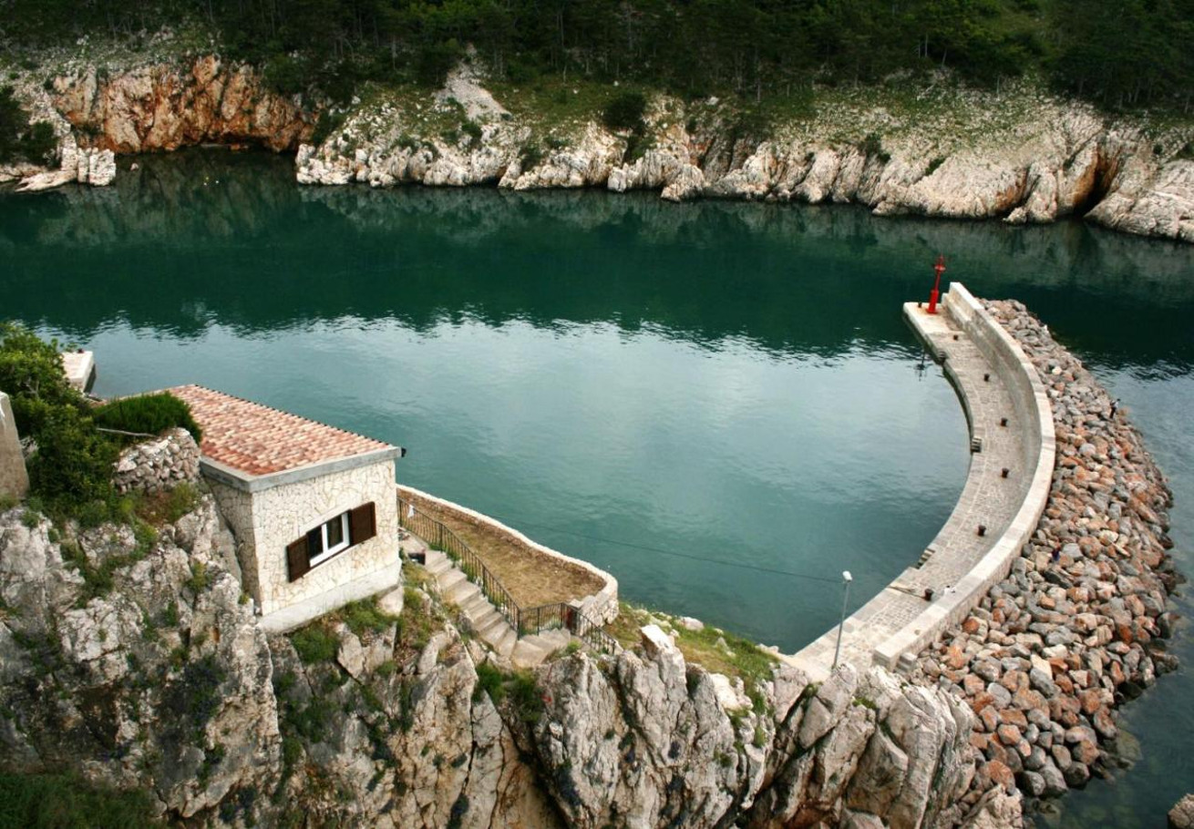 Házak a pihenésre Bernardica - on cliffs above sea: H(6+2) Vrbnik - Krk sziget  - Horvátország 