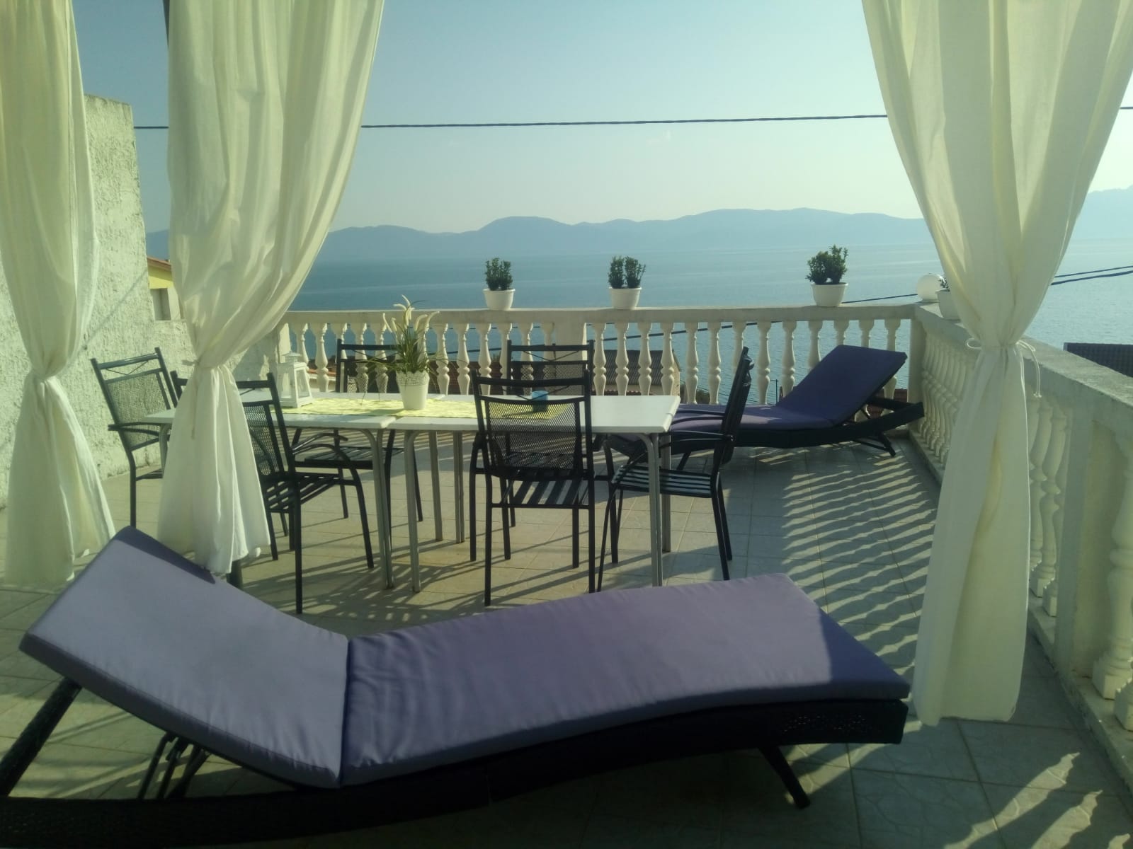 Apartmanok Jure - terrace with amazing sea view: A1 Leona (6+2), A2 Ivano (6+2) Brist - Riviera Makarska 