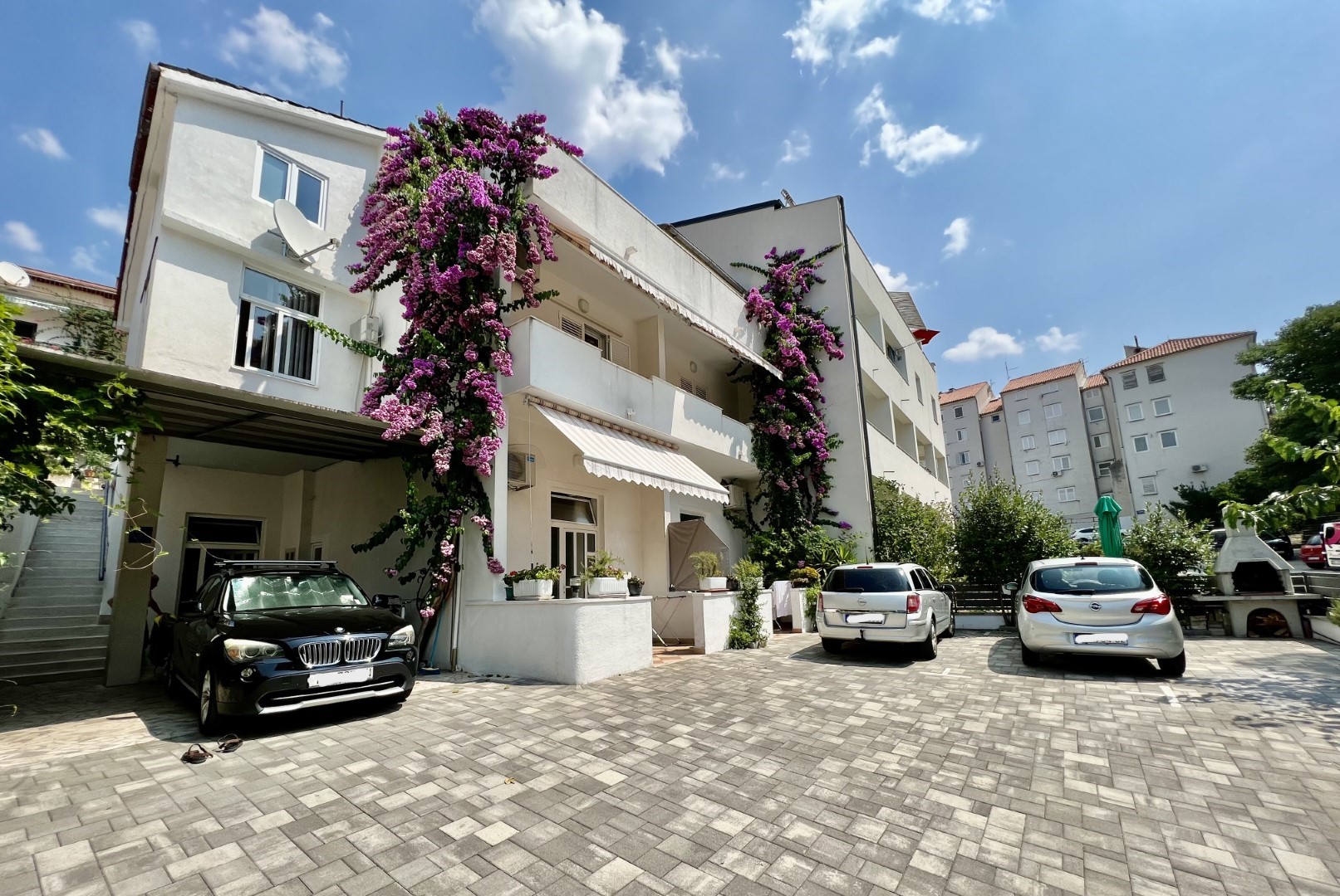 Apartmanok Jure - ground floor studio-apartments: SA1(3+1), SA2(2+1) Makarska - Riviera Makarska 
